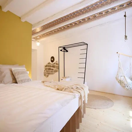 Porta No Bed & Breakfast