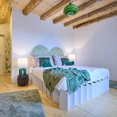 Porta No Bed & Breakfast *