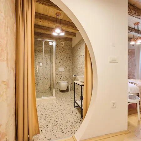 Porta No 3* Bale